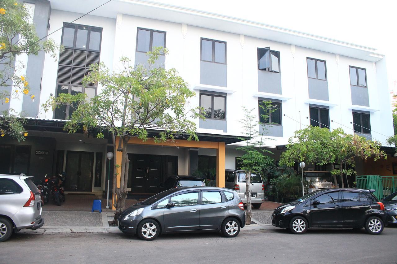 Carica Homestay Surabaya Eksteriør billede