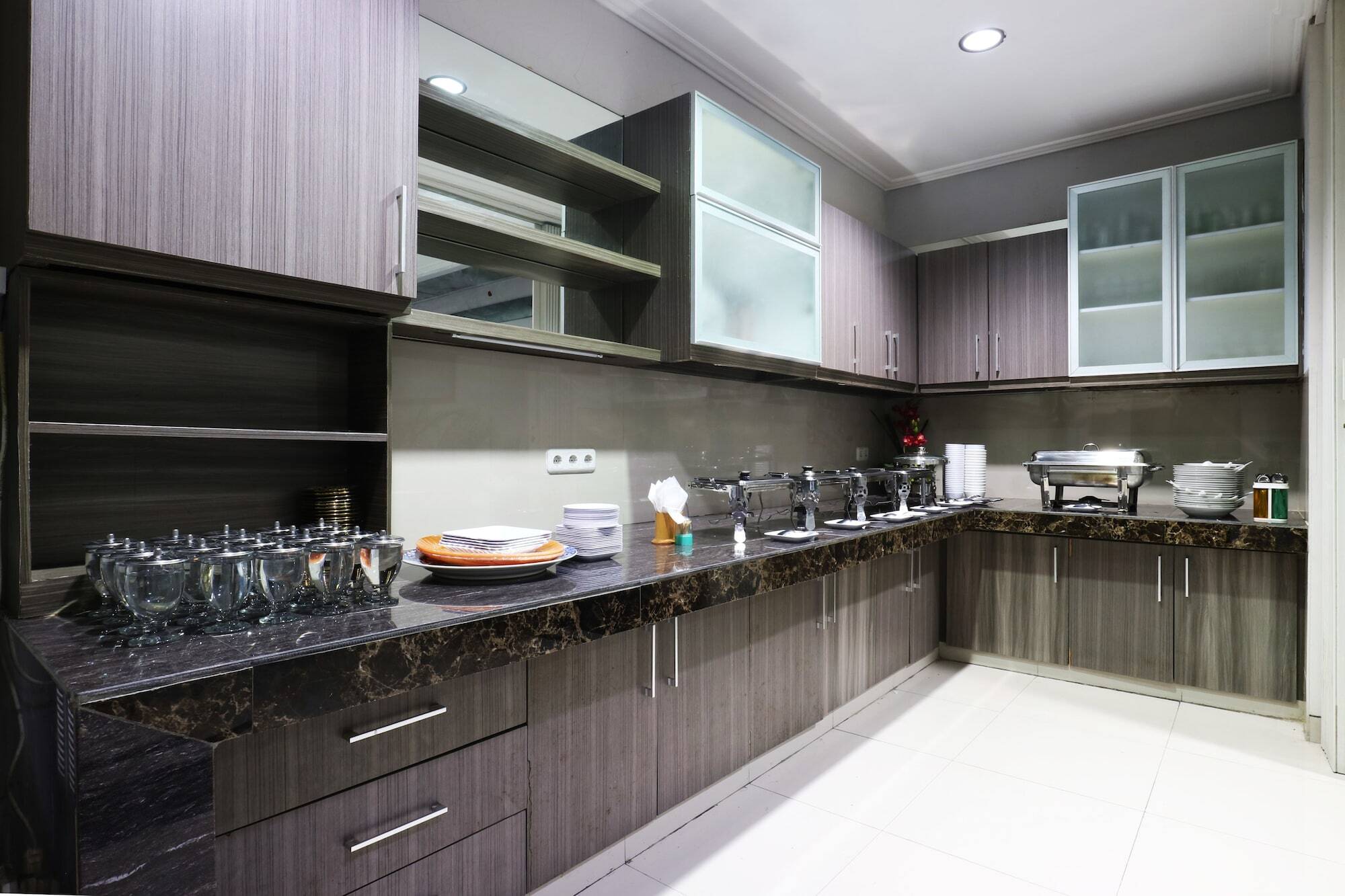 Carica Homestay Surabaya Eksteriør billede